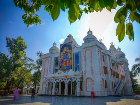 Urban Sanctuaries With Global Praise